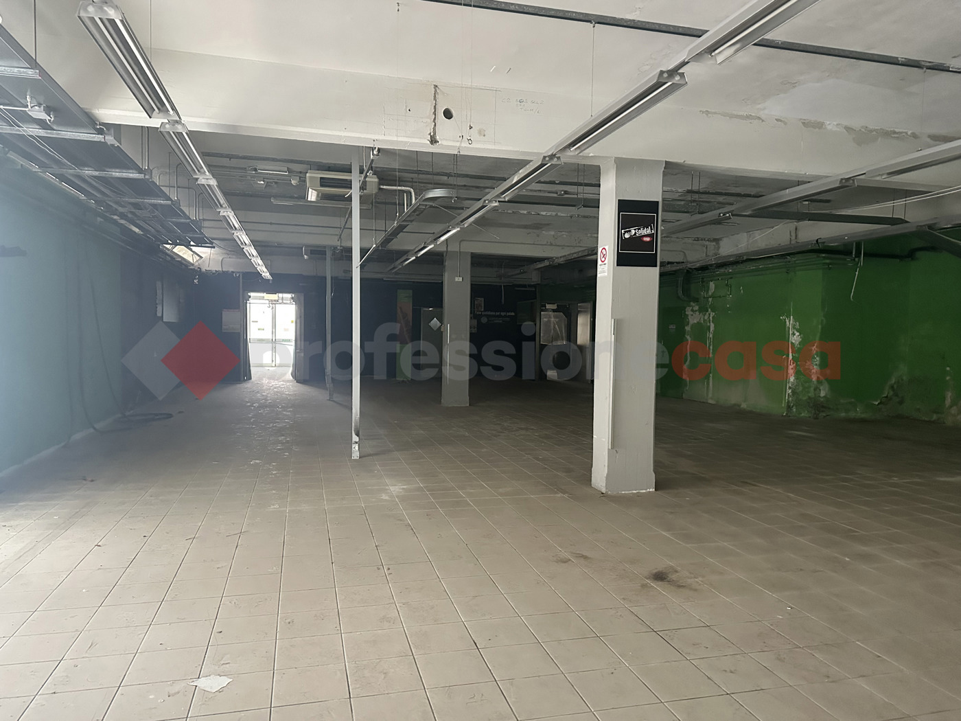 Negozio in affitto a Livorno