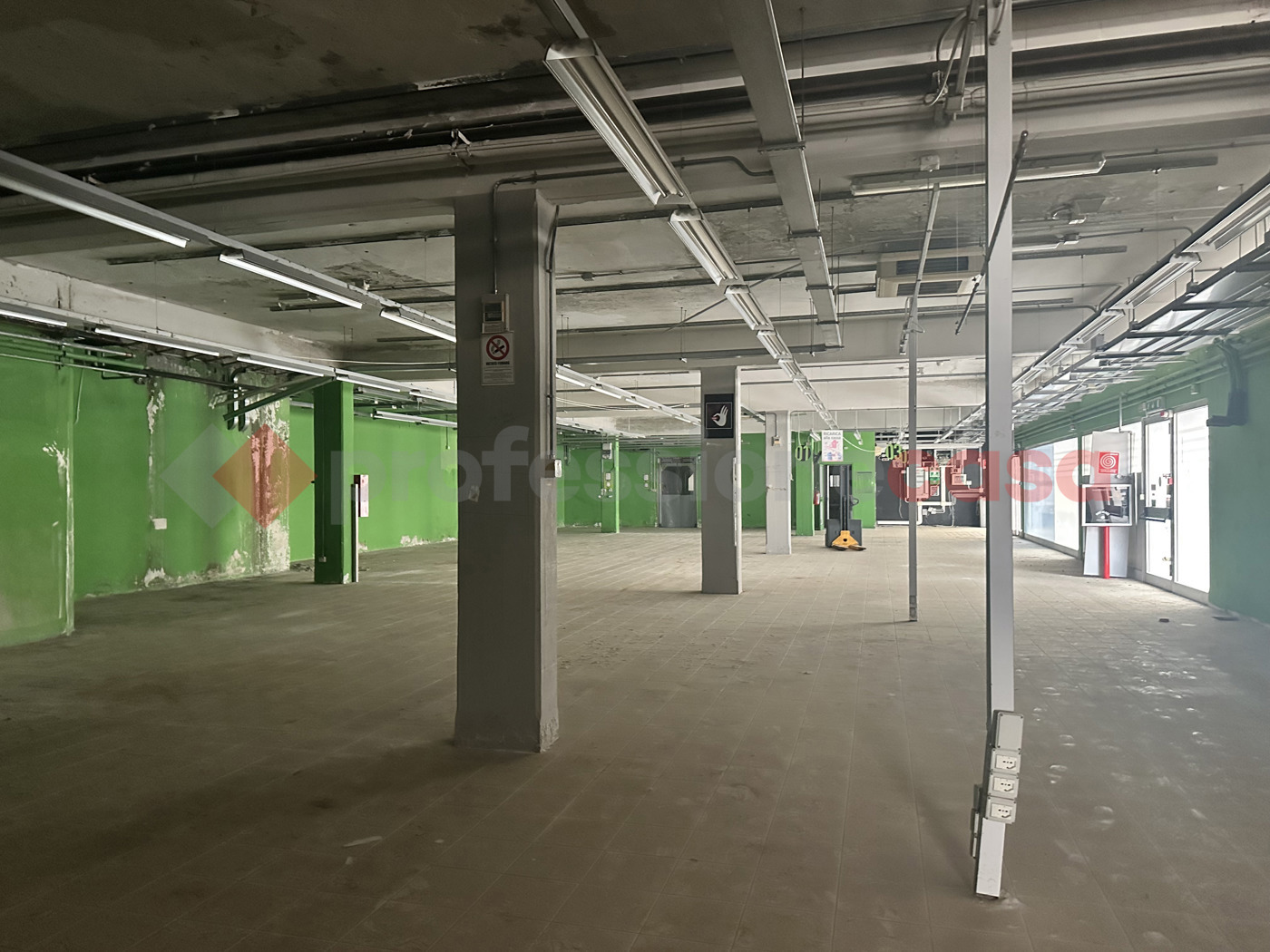 Negozio in affitto a Livorno