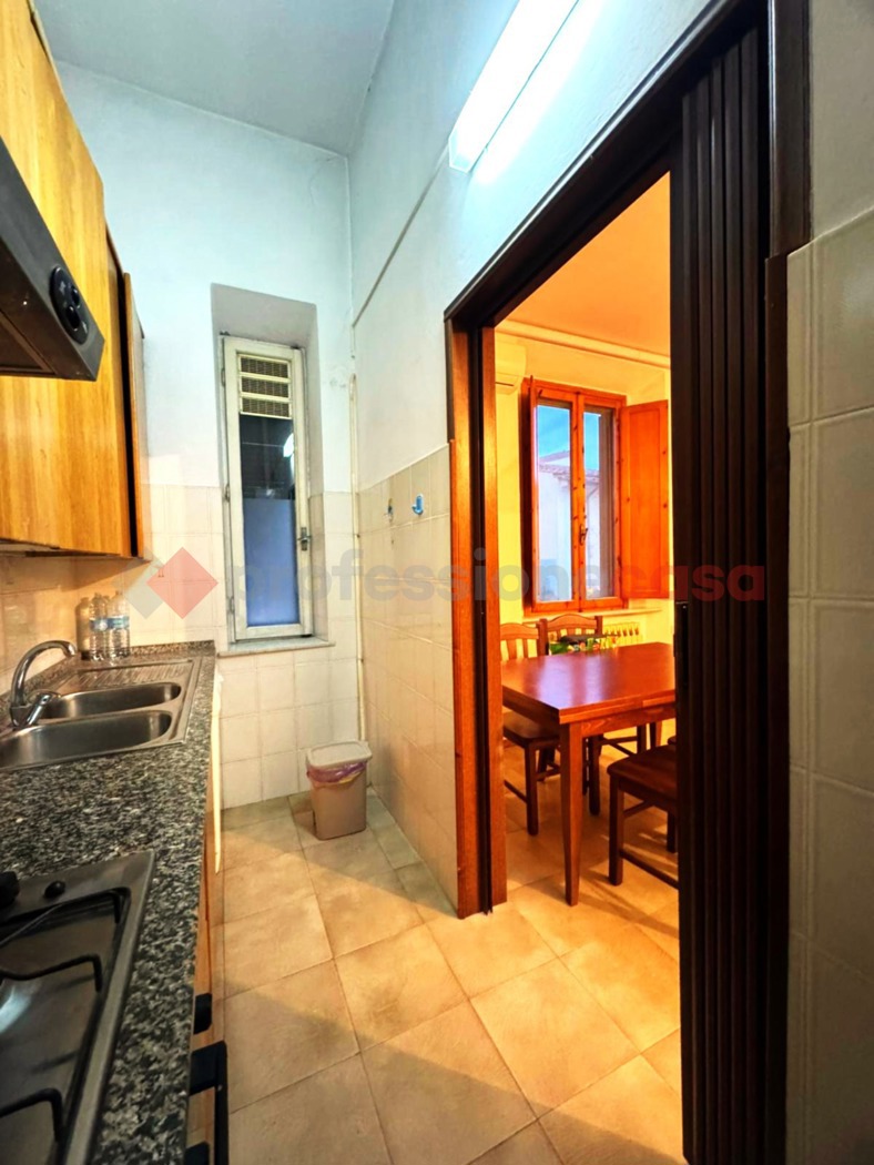 Trilocale da ristrutturare a Livorno