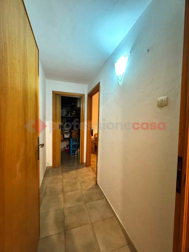 Trilocale da ristrutturare a Livorno