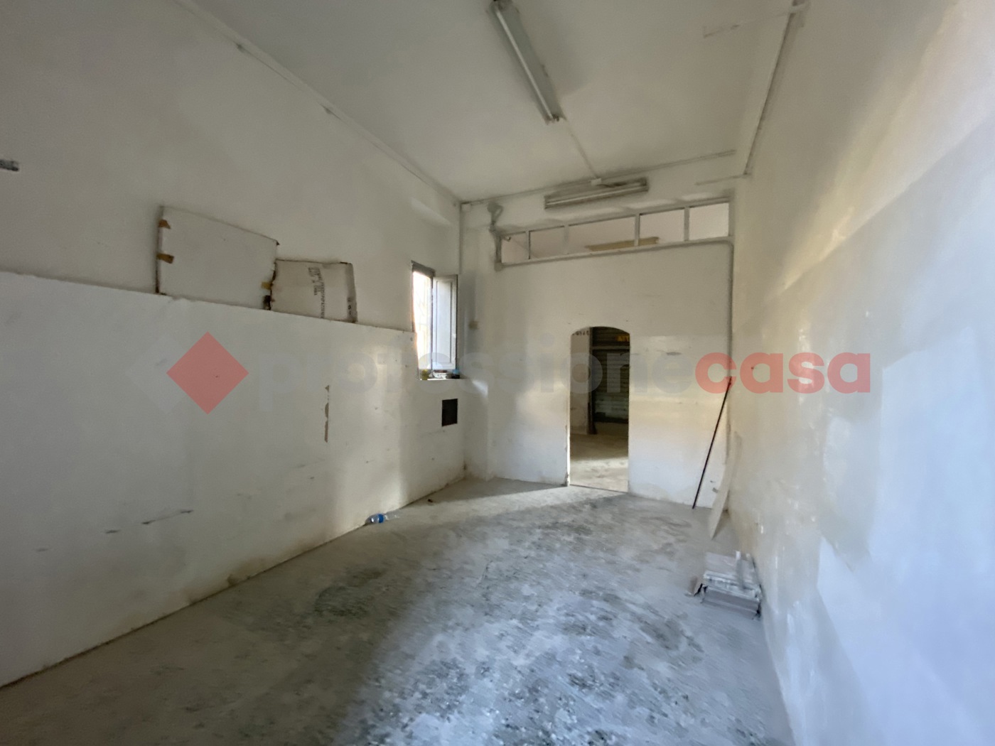 Negozio in affitto a Livorno