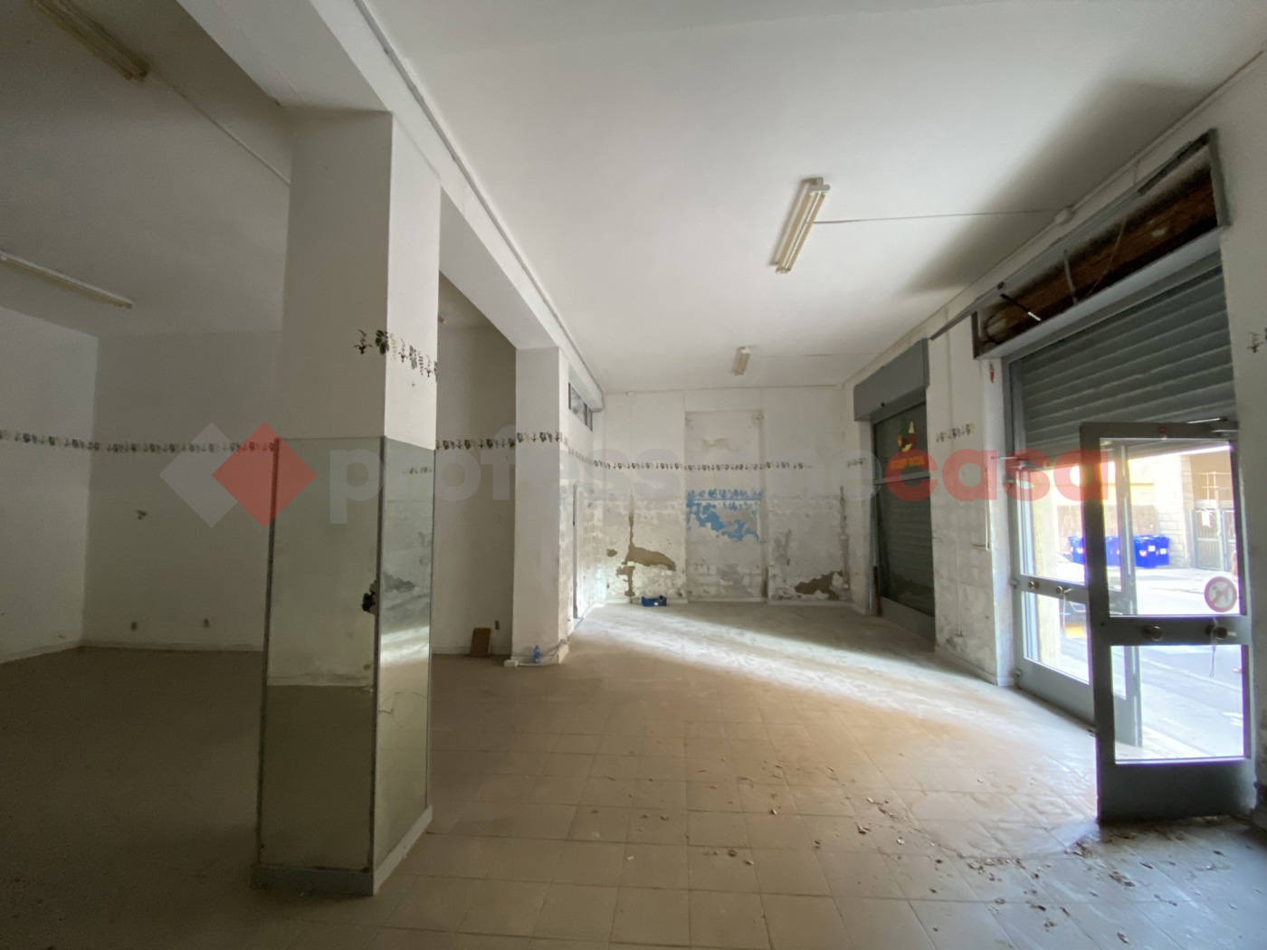 Negozio in affitto a Livorno