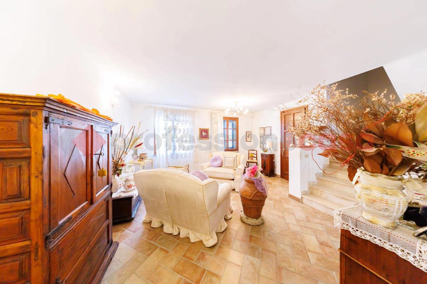 Stabile/Palazzo in vendita a Collesalvetti