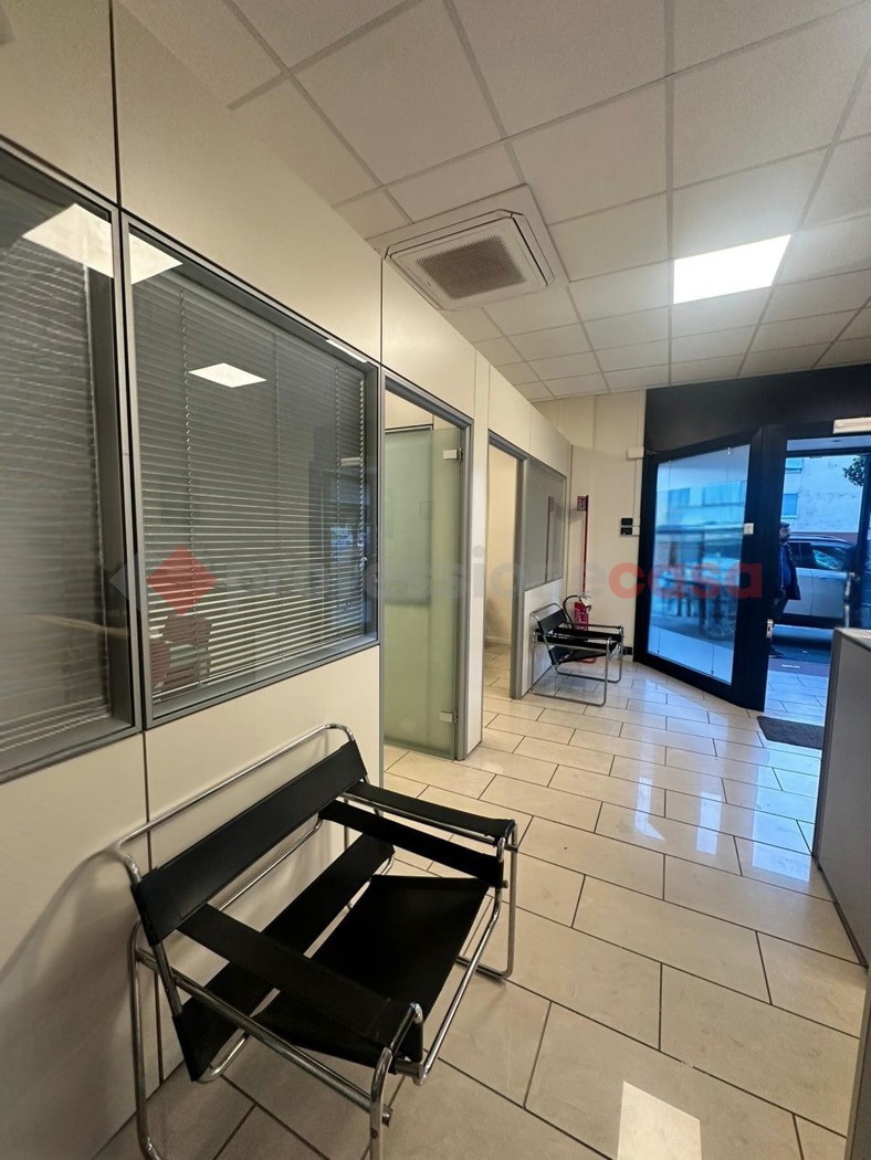 Negozio in affitto a Livorno