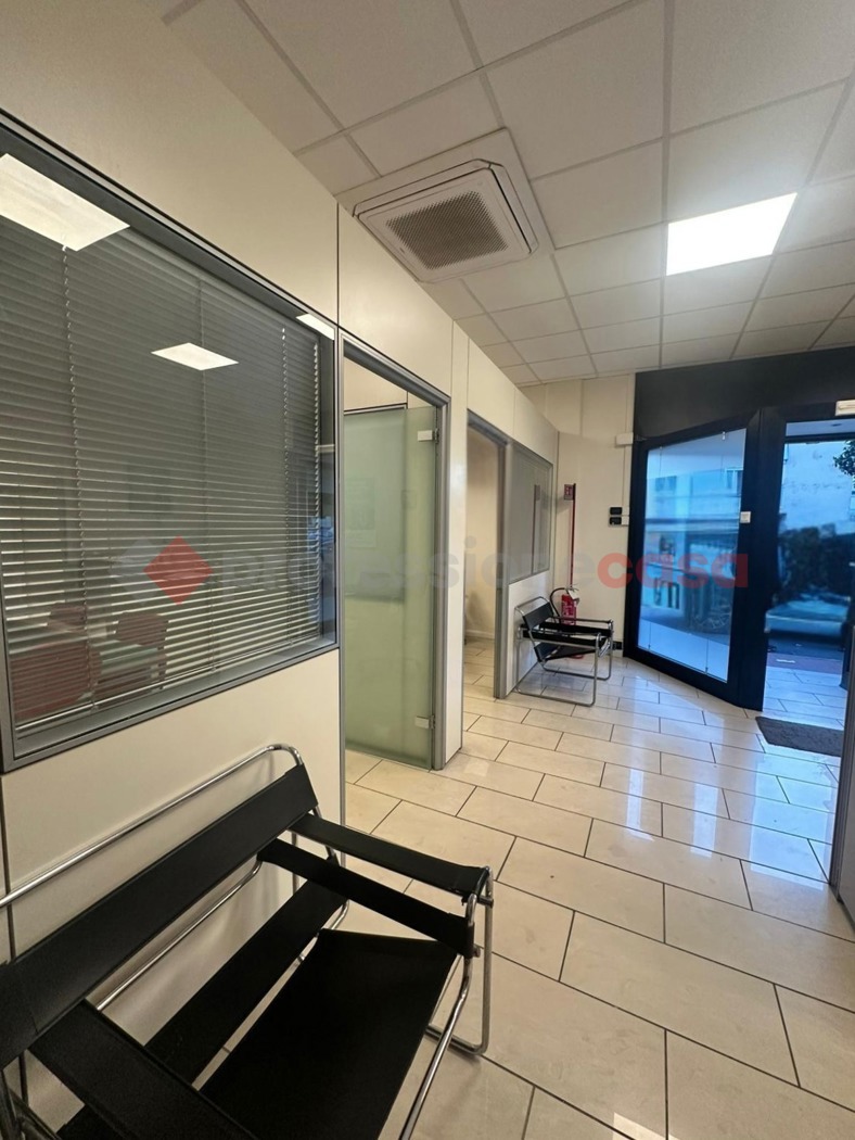 Negozio in affitto a Livorno