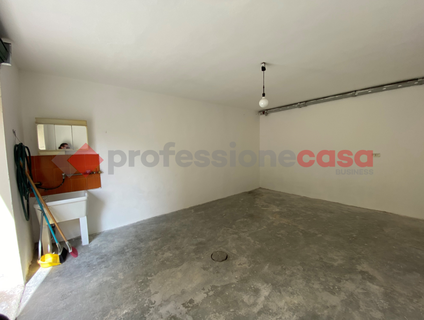 Box/Garage 22mq in affitto a Livorno