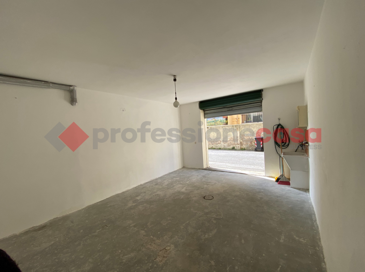 Box/Garage 22mq in affitto a Livorno