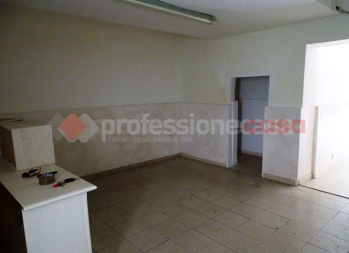 Negozio in affitto a Livorno