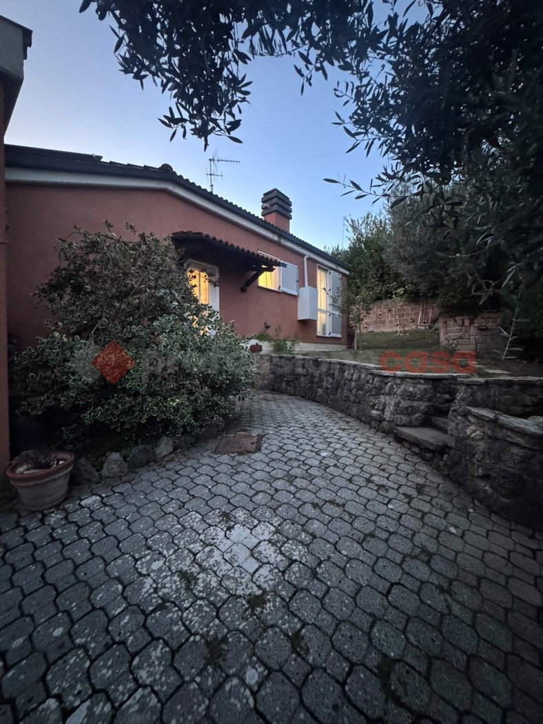 Casa indipendente con giardino a Collesalvetti