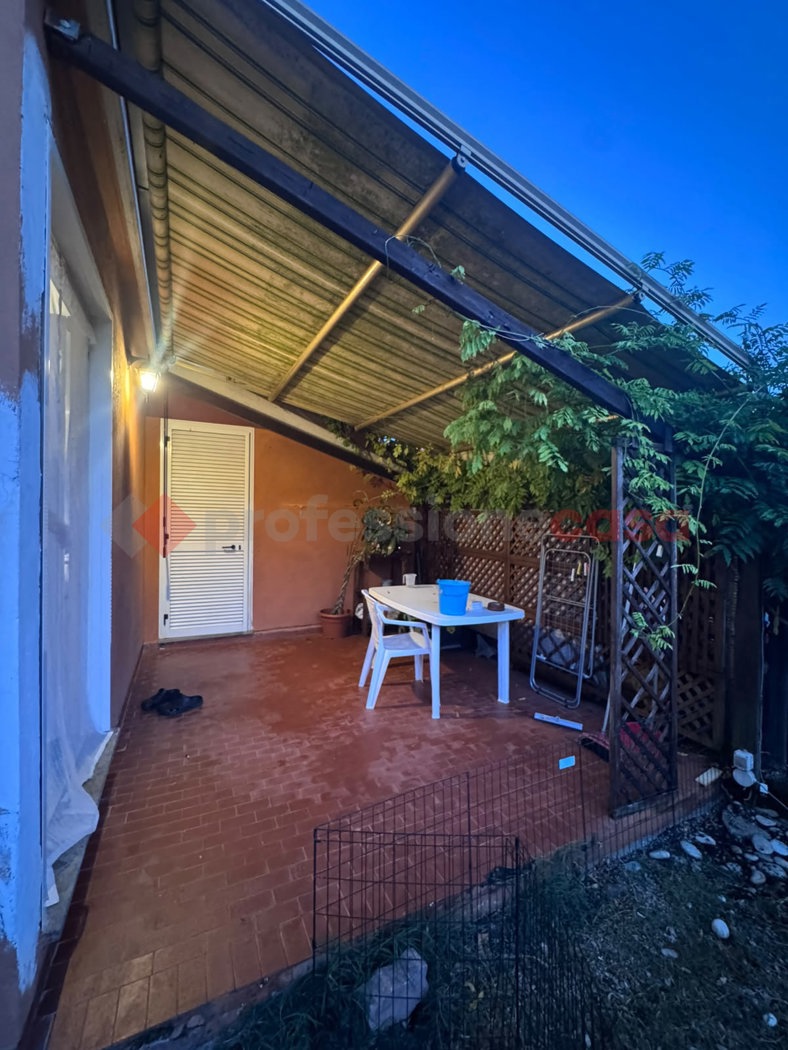Casa indipendente con giardino a Collesalvetti