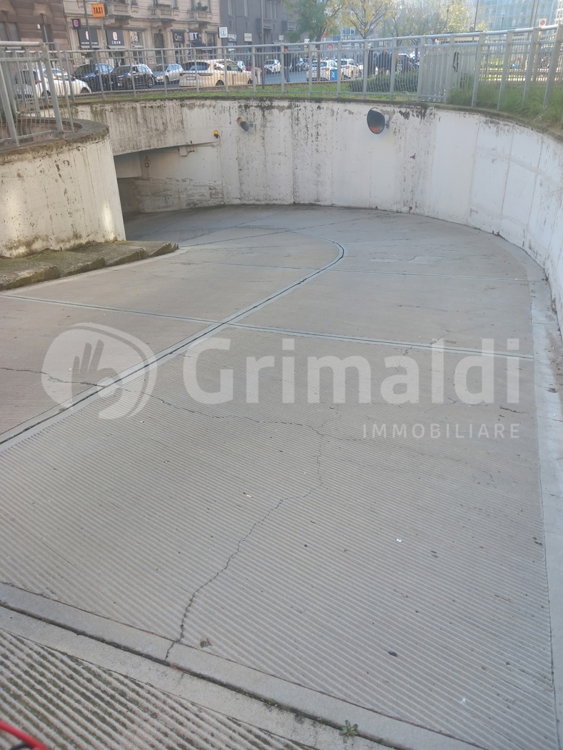 Box/Garage 26mq in vendita a Milano