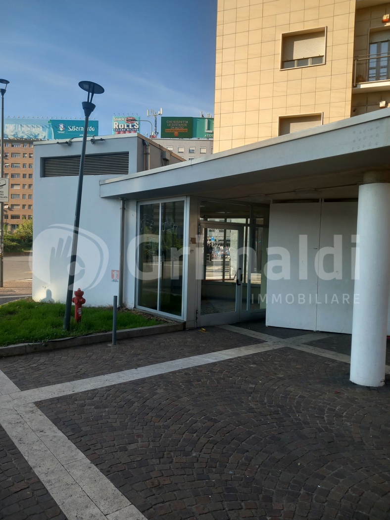 Box/Garage 26mq in vendita a Milano