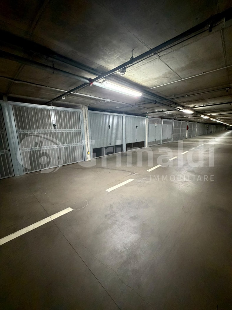 Box/Garage 25mq in vendita a Milano