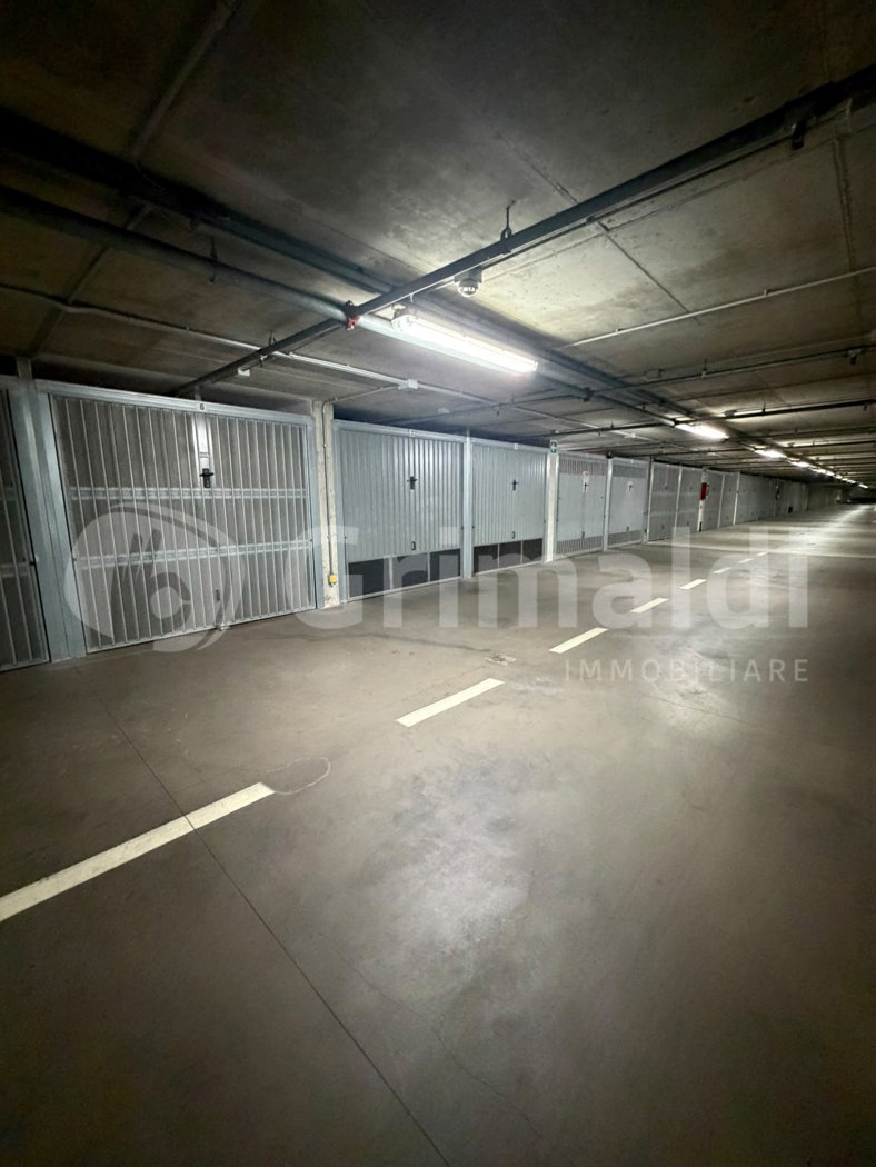 Box/Garage 25mq in vendita a Milano