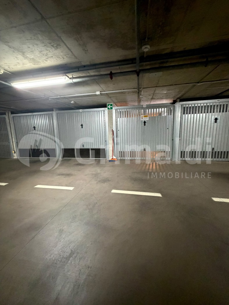 Box/Garage 25mq in vendita a Milano