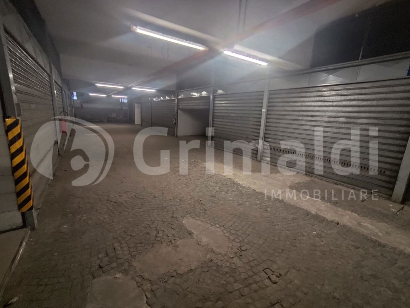 Box/Garage 18mq in vendita a Milano