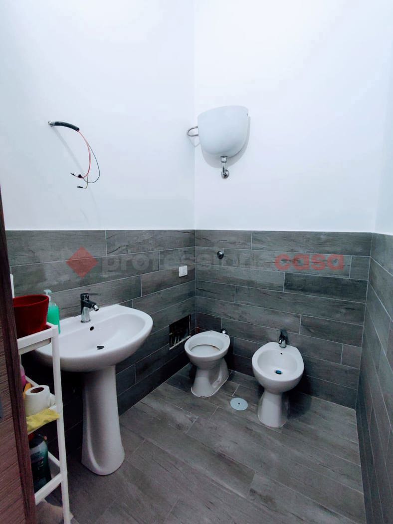 Negozio in affitto a Mercato San Severino