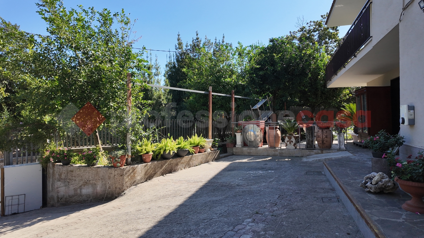 Casa indipendente con giardino a Nocera Superiore
