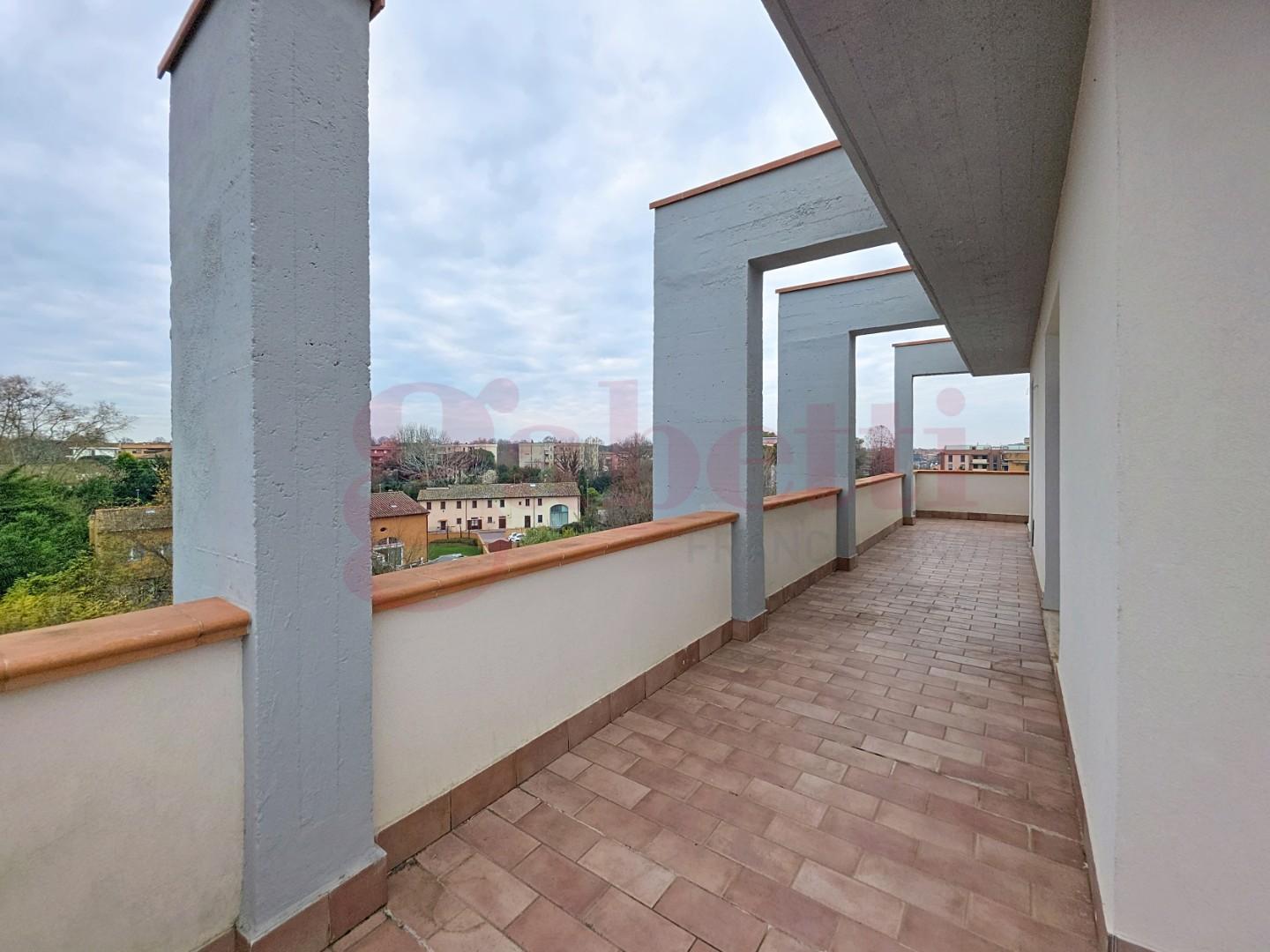 Attico con terrazzo, Pisa porta a piagge