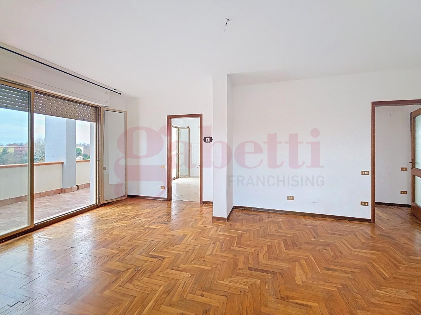 Attico con terrazzo, Pisa porta a piagge