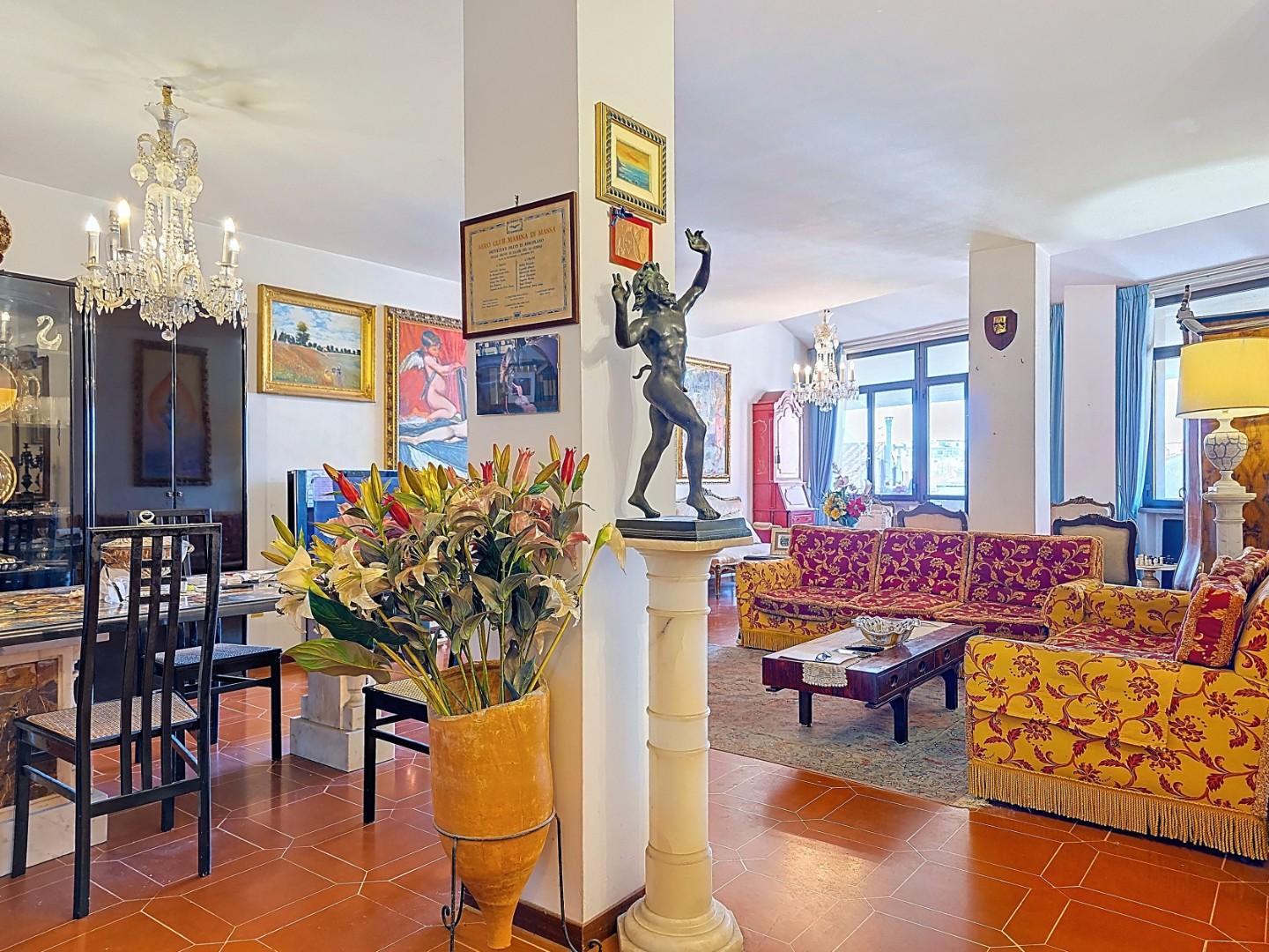 Attico con terrazzi, Pisa centro storico