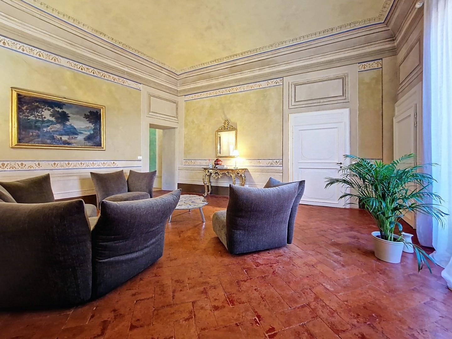 Stabile/Palazzo con giardino, Pisa centro storico