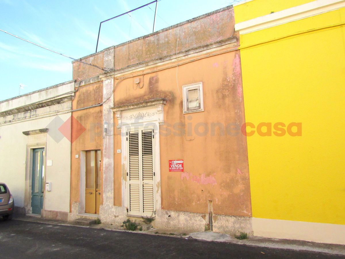 Casa indipendente con giardino a Spongano