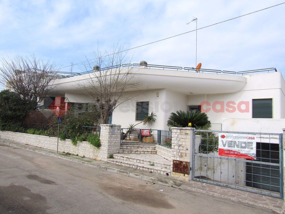 Casa indipendente con giardino a Nociglia