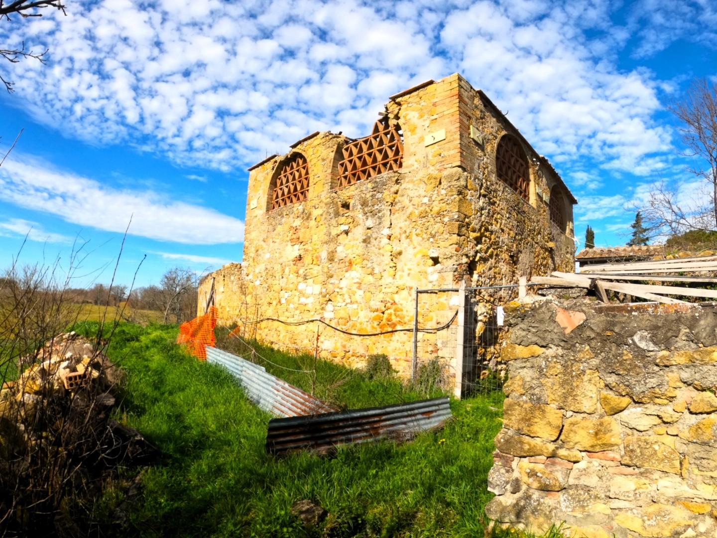 Rustico con giardino a Colle di Val d'Elsa