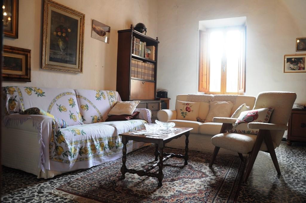 Appartamento in vendita, Colle di Val d'Elsa zona centro,colle bassa