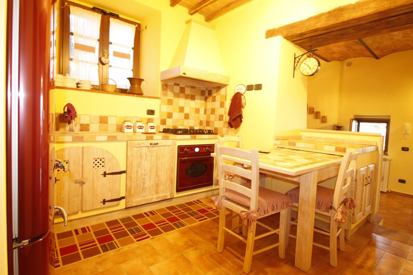 Quadrilocale con giardino a Casole d'Elsa