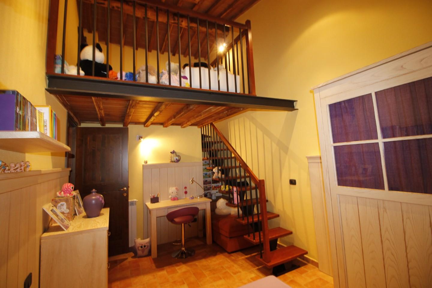 Quadrilocale con giardino a Casole d'Elsa