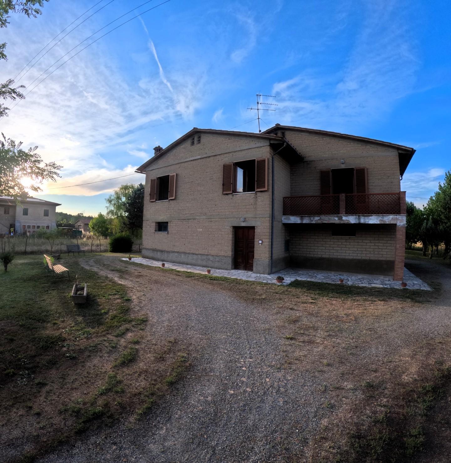 Casa indipendente con giardino a Colle di Val d'Elsa