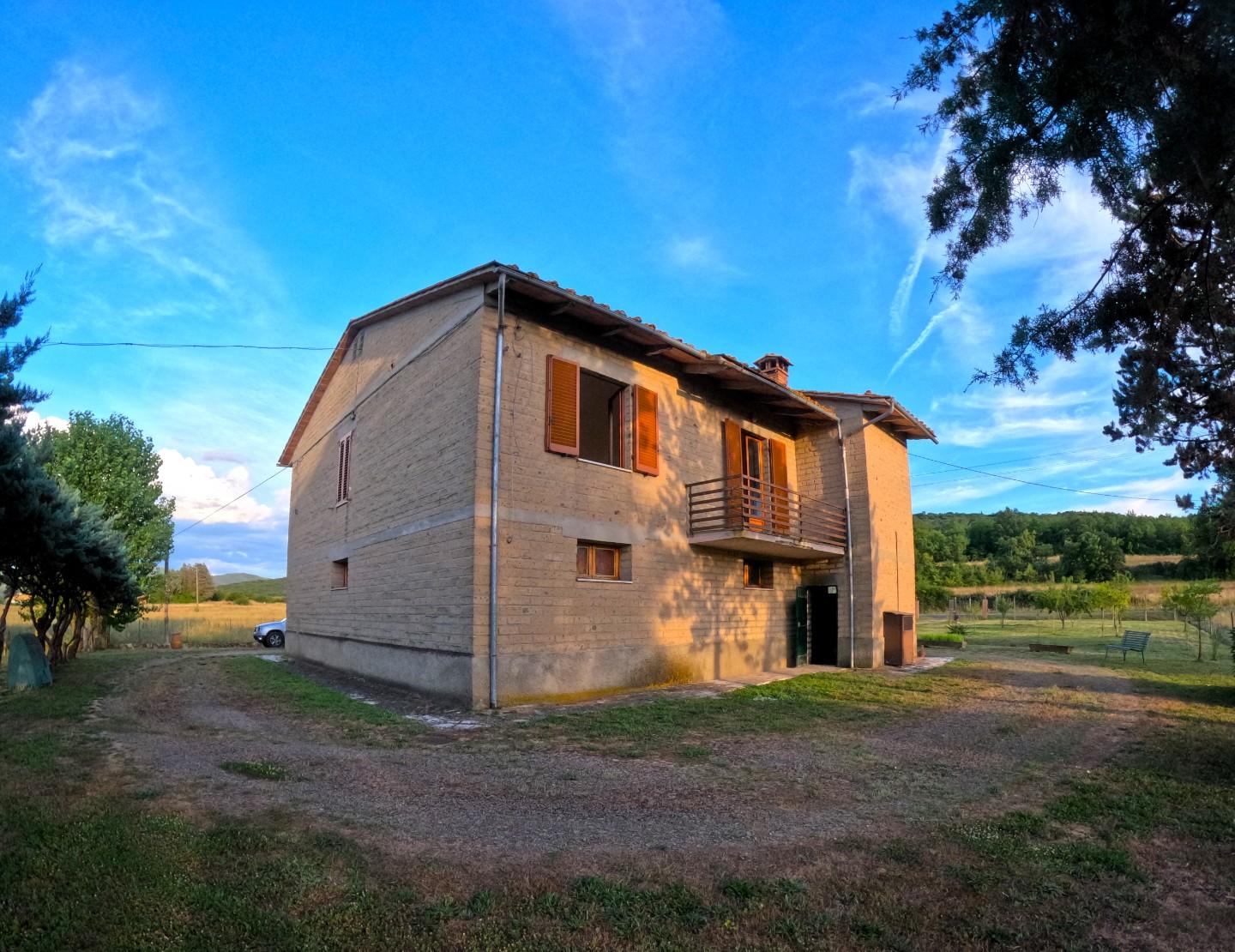 Casa indipendente con giardino a Colle di Val d'Elsa