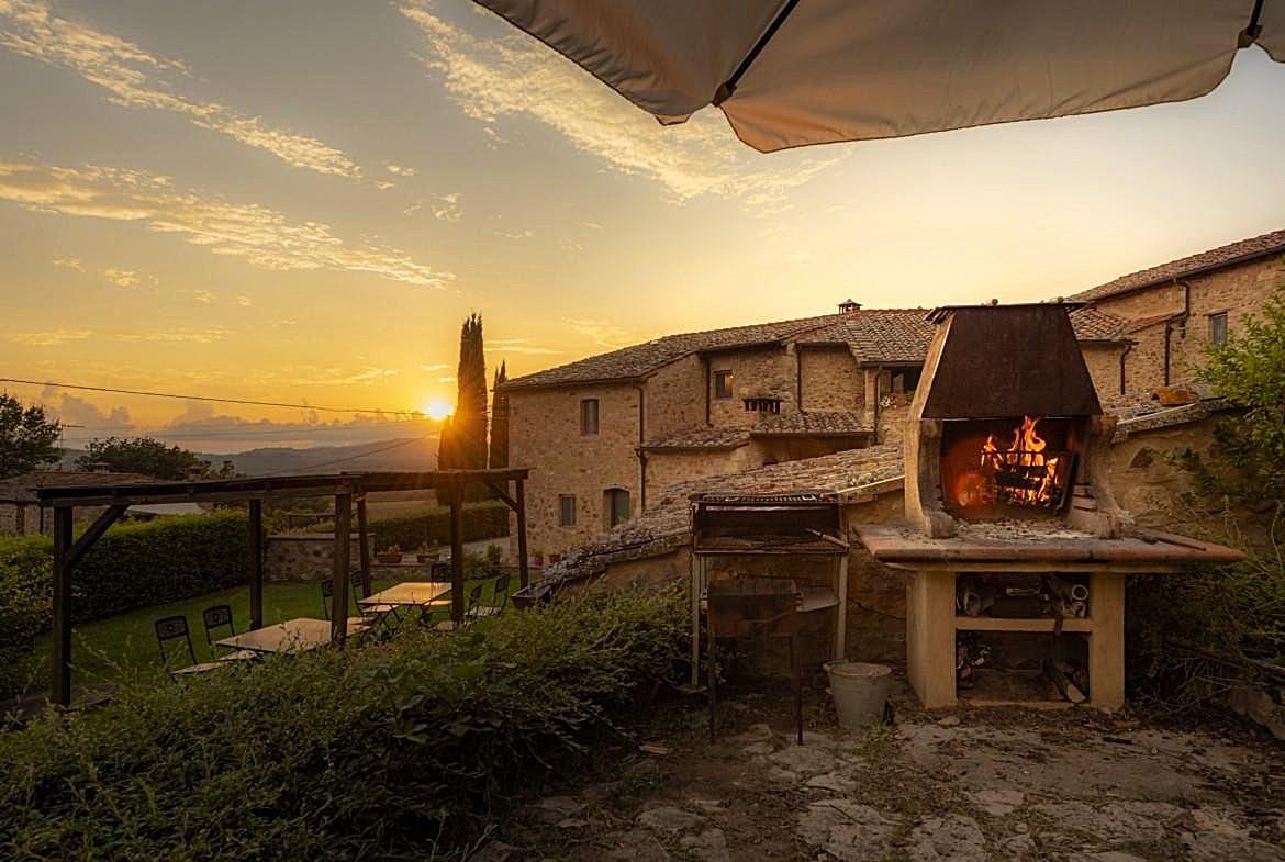 Rustico con giardino a Colle di Val d'Elsa