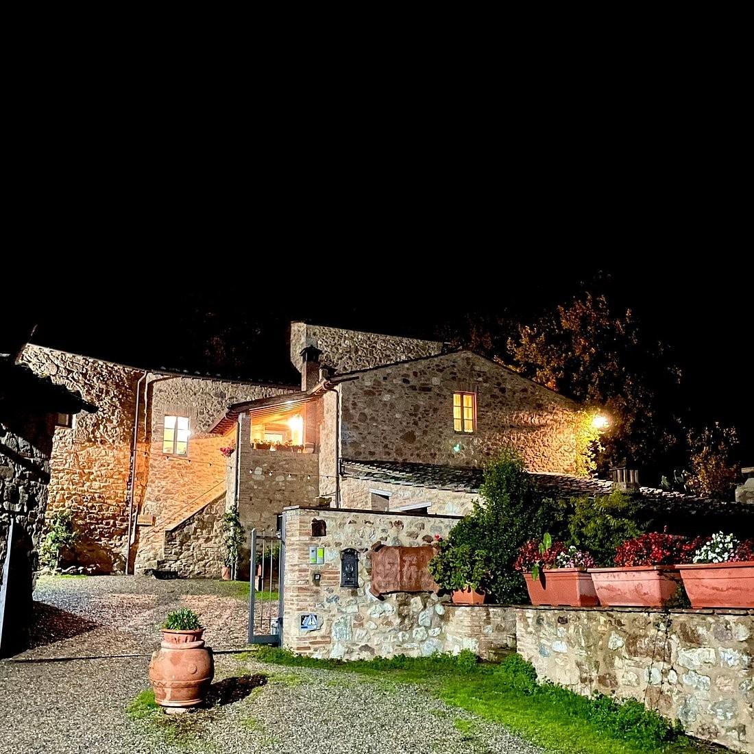 Rustico con giardino a Colle di Val d'Elsa