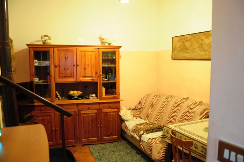 Trilocale arredato in affitto a Colle di Val d'Elsa