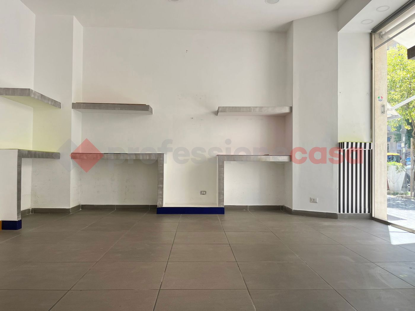Negozio in vendita a Cassino