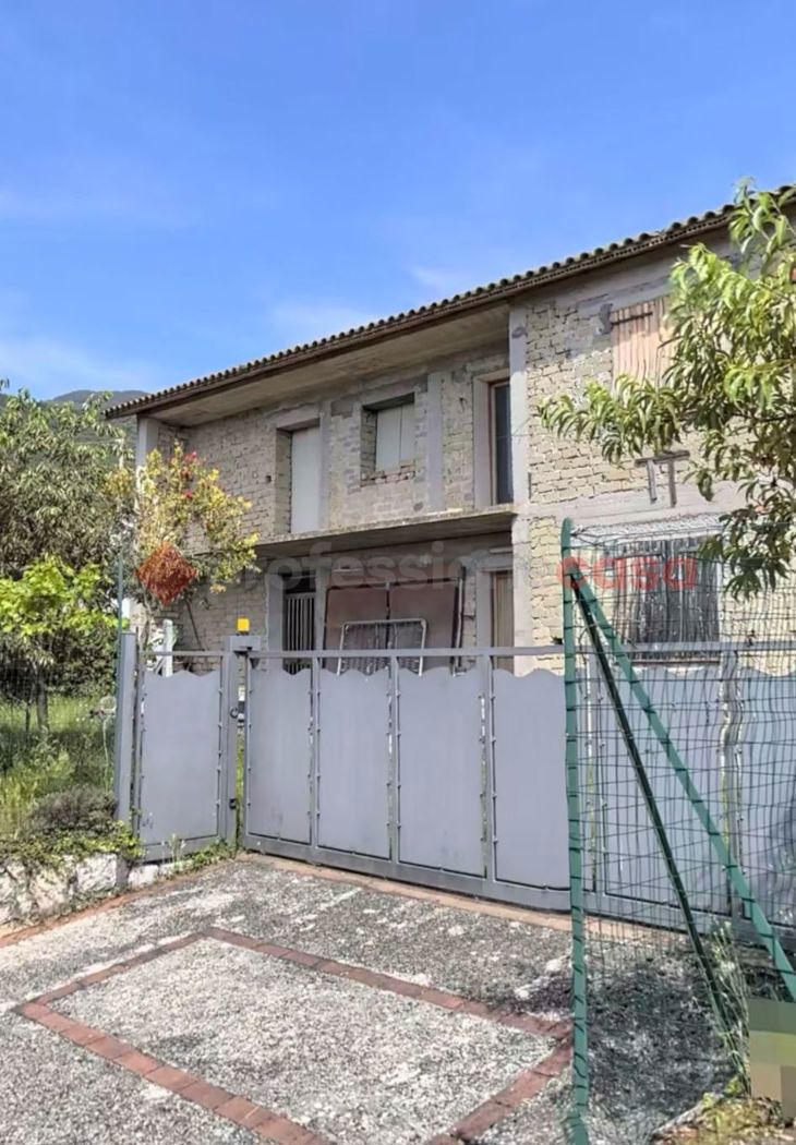 Casa indipendente in vendita a Cassino