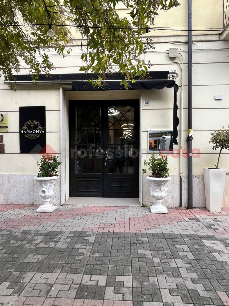Negozio in affitto a Cassino