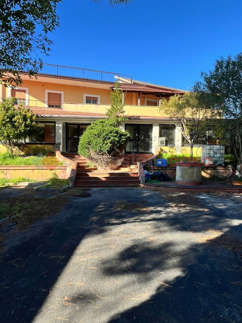 Stabile/Palazzo in vendita a Cassino