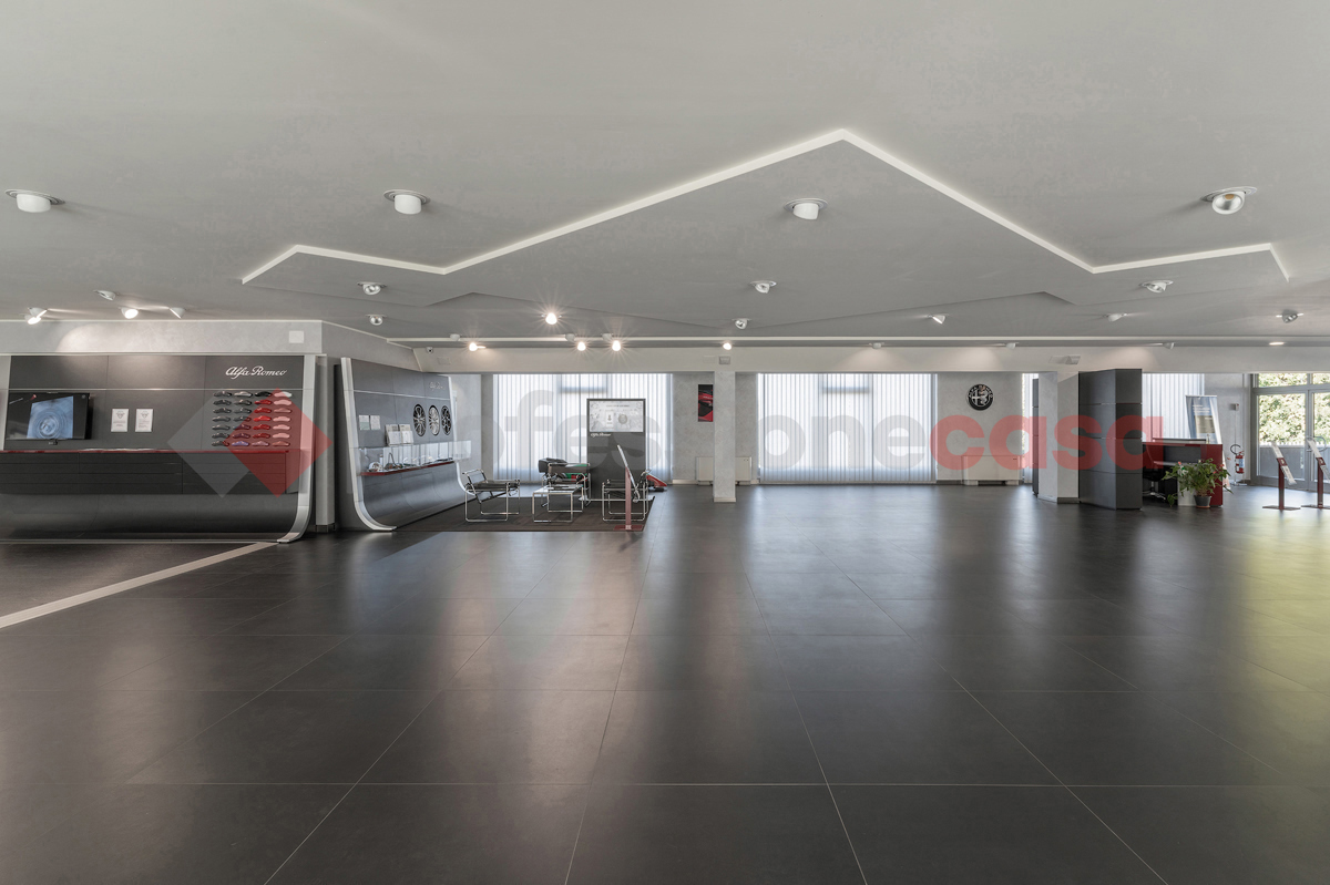 Negozio in affitto a Cassino