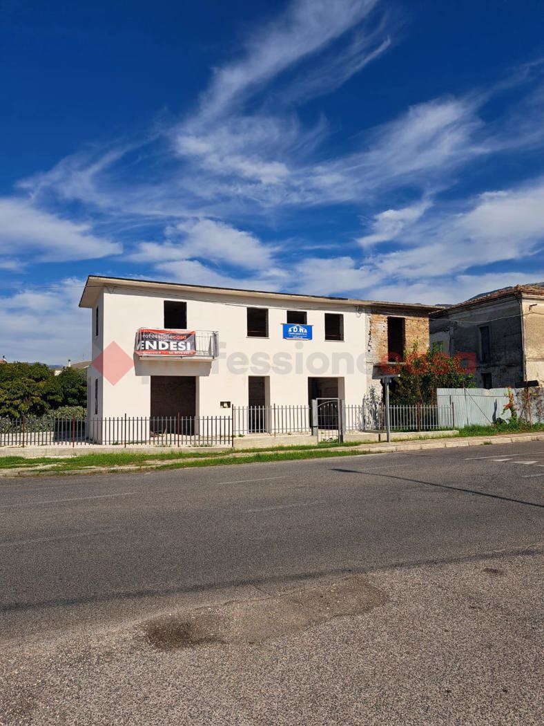 Casa indipendente in vendita a Cervaro