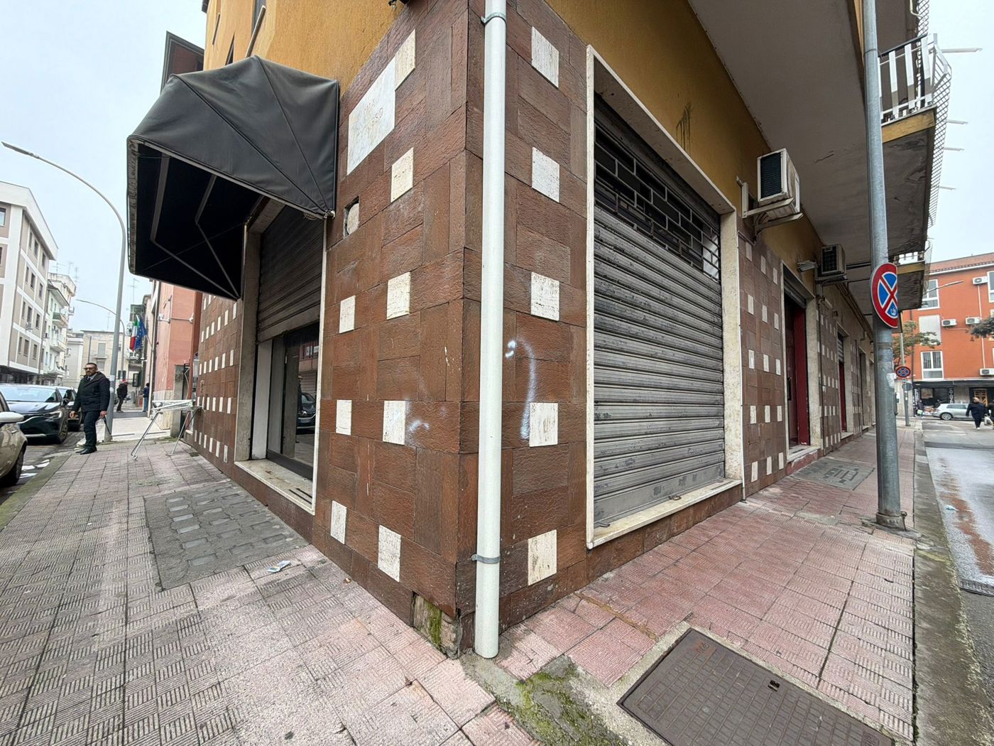 Negozio in affitto a Cassino