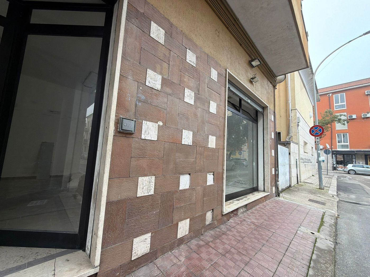 Negozio in affitto a Cassino