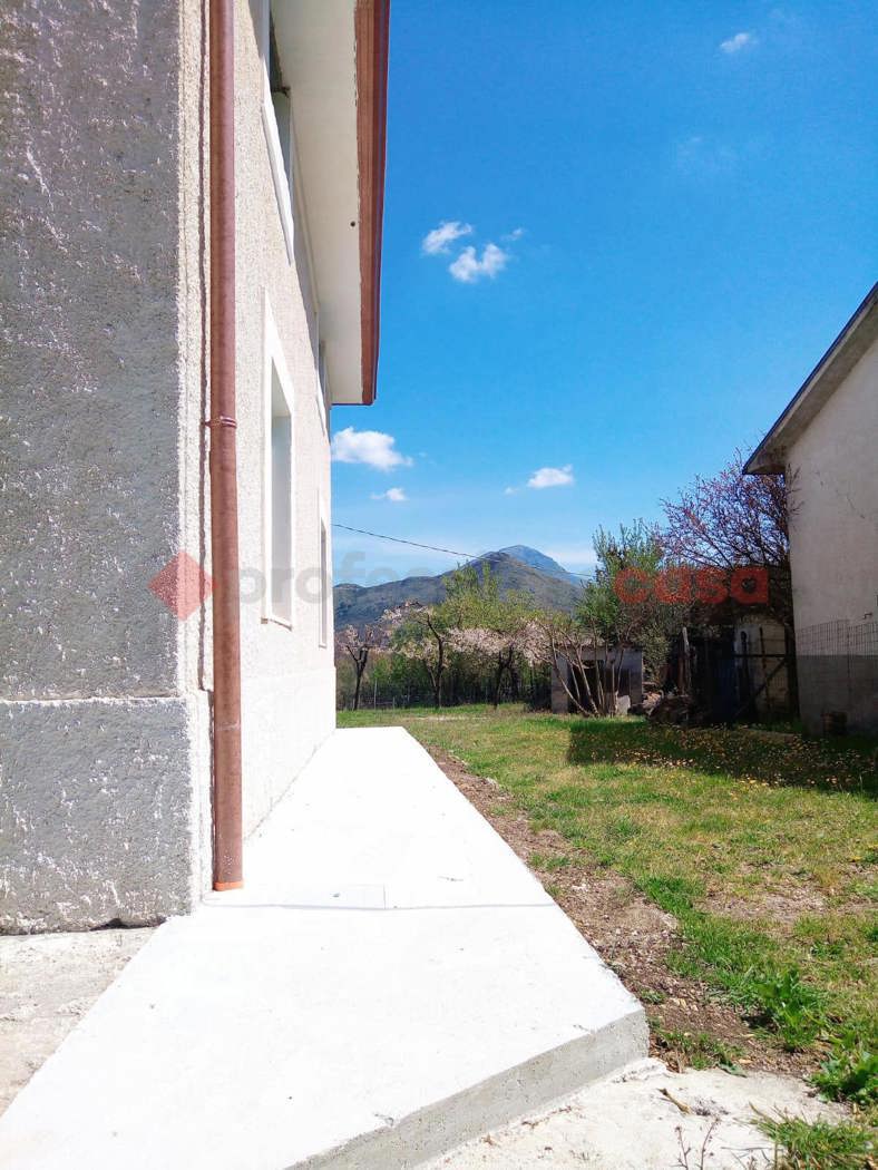 Casa indipendente in affitto a Cervaro