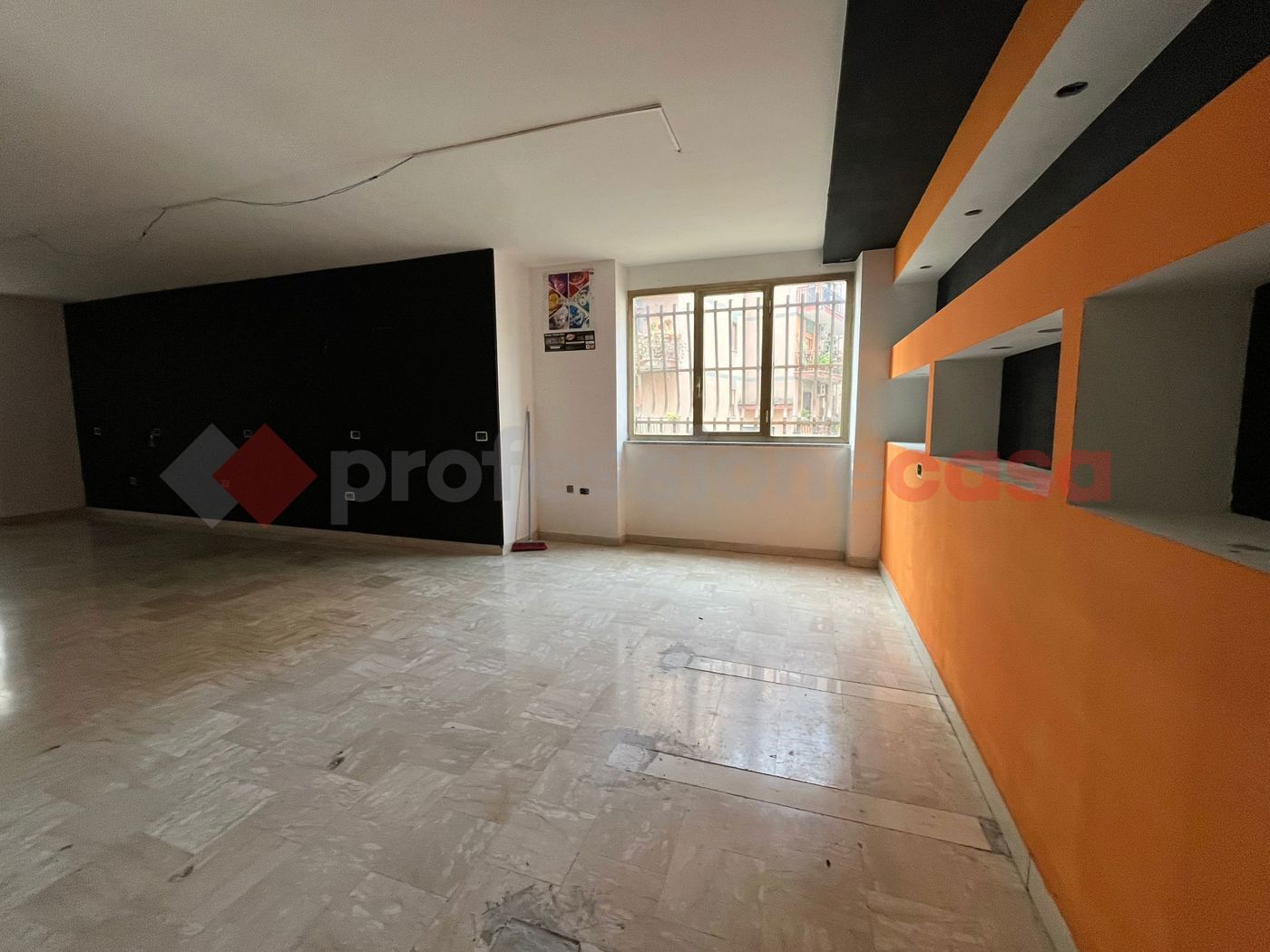 Negozio in affitto a Cassino