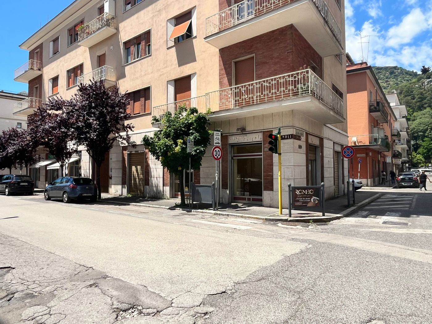 Negozio in affitto a Cassino