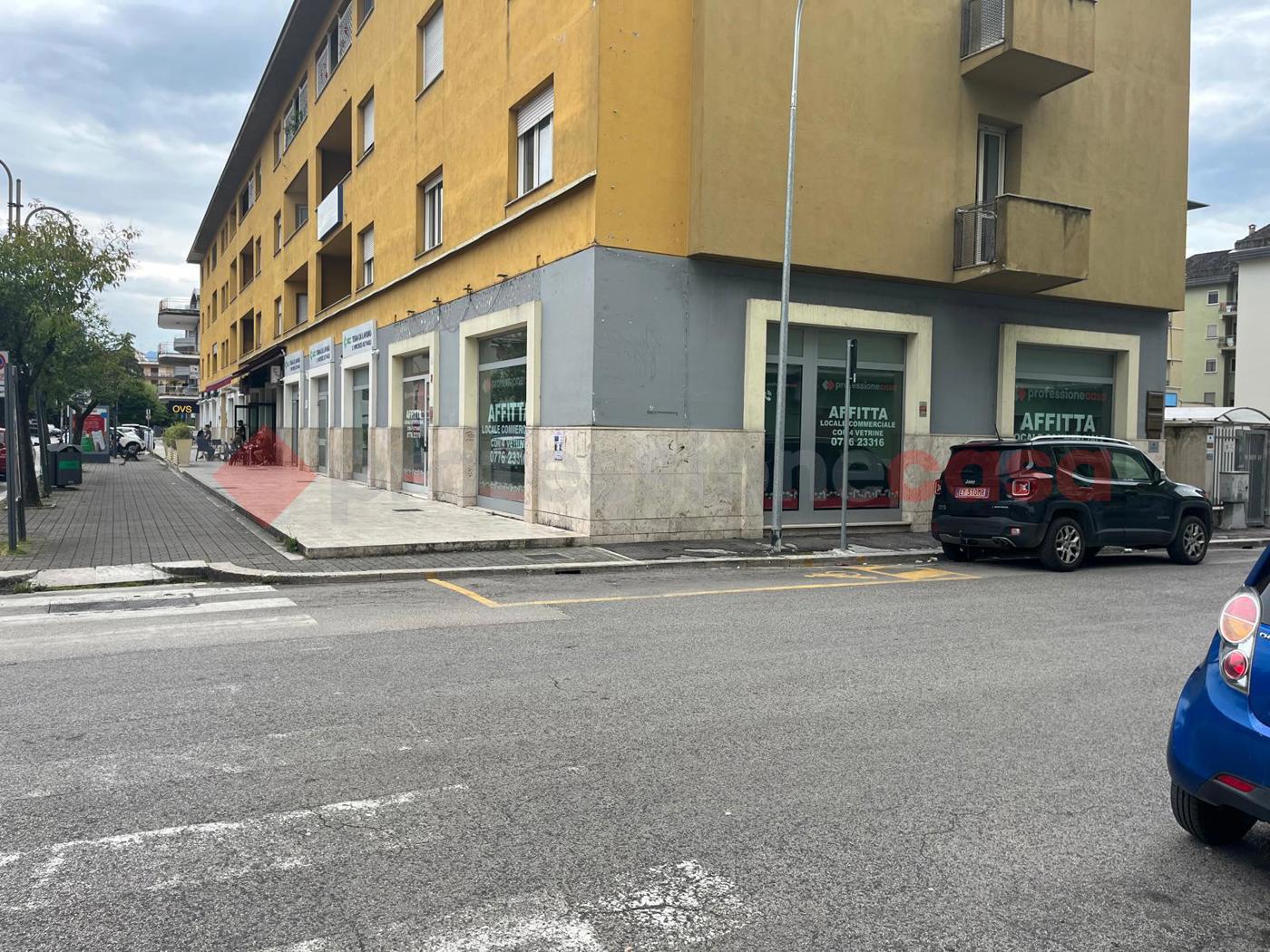 Negozio in affitto a Cassino