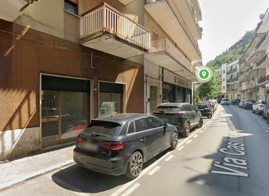 Negozio in affitto a Cassino